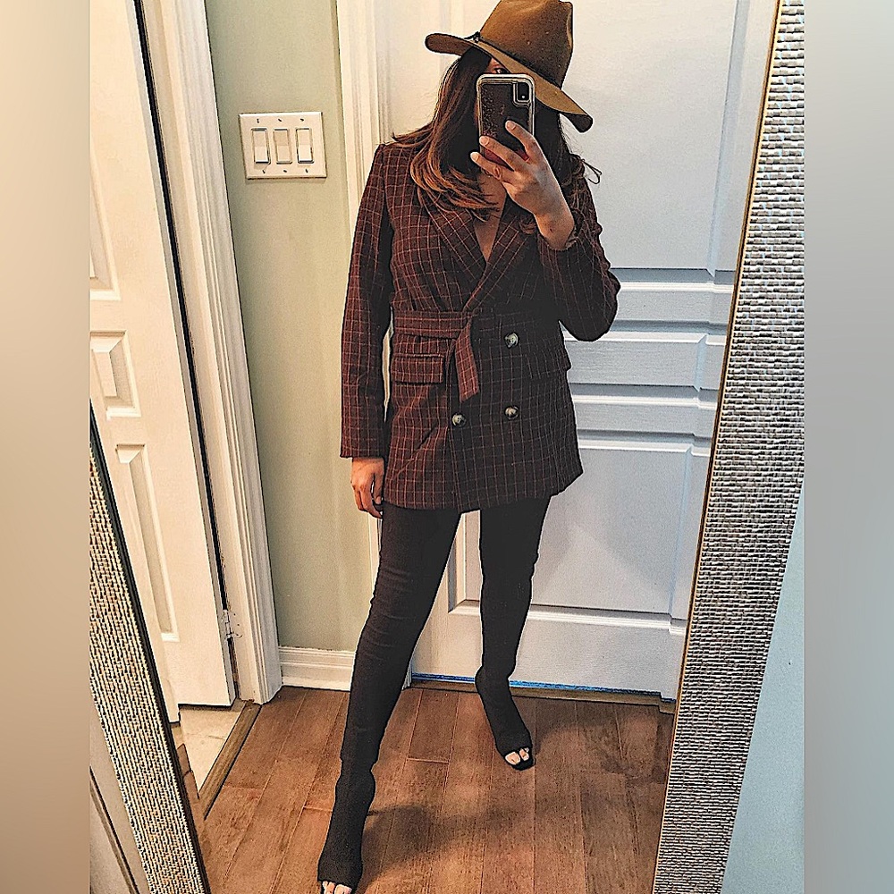 ICONE Belted Blazer